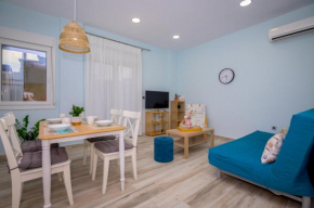 Zoe's City Apartment